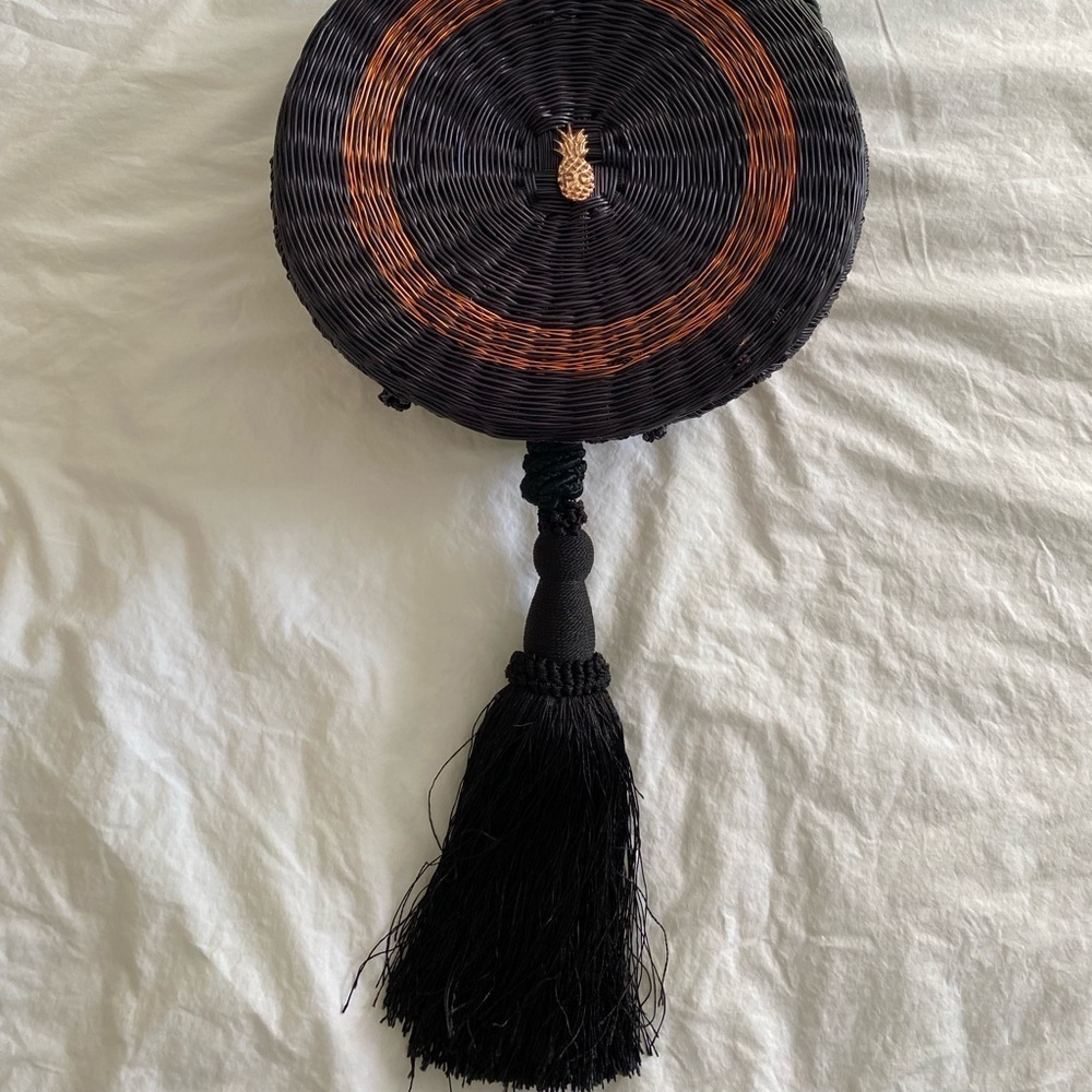 PC Round Basket Weave Purse with Large Black Tassel - Picture 6 of 8